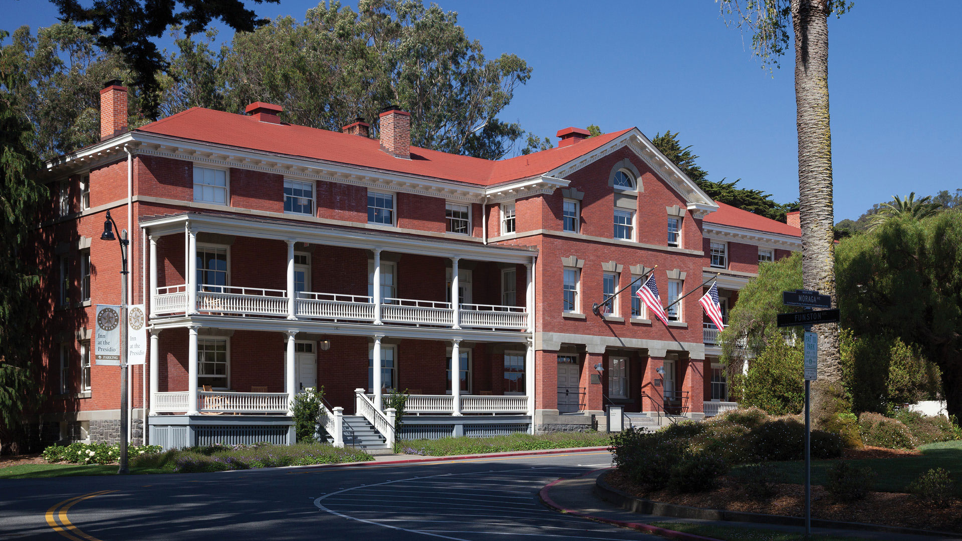 Inn At The Presidio